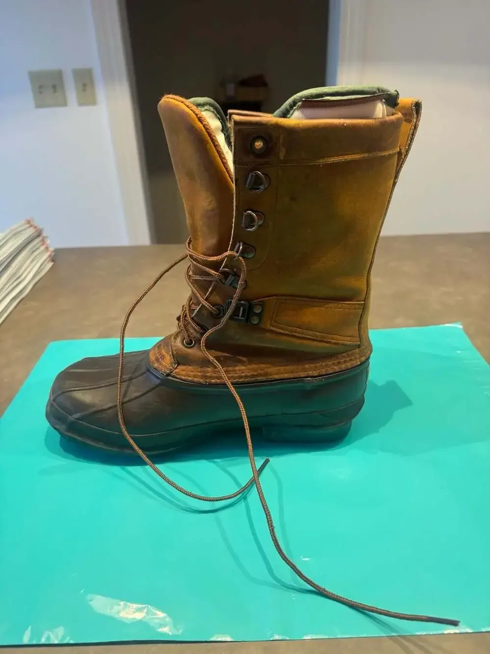 LaCrosse Men's Thinsulate Insulated Duck Boots Brown Leather Lace Up Winter Boot